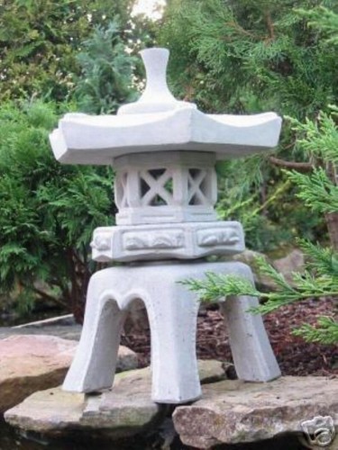 Japanische steinlaterne - ,
